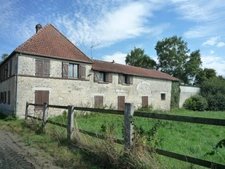 Dpt Aisne (02), à vendre COUCY LE CHATEAU AUFFRIQUE  superbe corps de ferme sur 17 hectares 