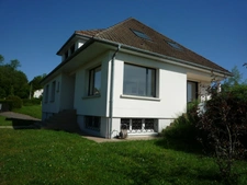 BRASLES (02) à vendre belle  maison contemporaine en parfait état de 186  m2 sur un terrain clos de 1278 m2