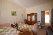  CHATEAU THIERRY (02)  centre, à vendre grande maison bourgeoise de 400 m2 habitables avec bâtiment de 800 m2 