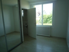 BRASLES (02) à vendre belle  maison contemporaine en parfait état de 186  m2 sur un terrain clos de 1278 m2