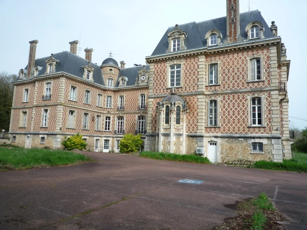 Dpt Seine et Marne (77), La Ferté sous Jouarre  à vendre superbe propriété de 80 chambres sur son parc de 14,8 hectares 