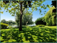 MEZY-SUR-SEINE - CHALET - 337 000 €