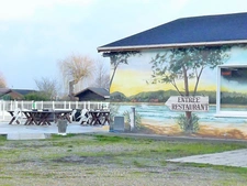 JUZIERS - DOMAINE ILE VERTE  – CHALET 6 CHAMBRES – 199000 € 