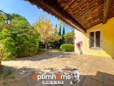 Ensemble Immobilier de Caractère offrant 2 Maisons, Jardin Méditerranéen piscine et Double Garage - Nîmes Saint Césaire