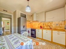 Appartement F3 2 chambres 73 m² avec balcon, Loggia, cave et parking intérieur à vendre à Nîmes (30)