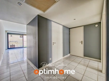 Appartement T3 2 chambres avec deux balcons + garage – Nîmes Centre-ville