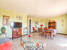 Appartement F3 2 chambres 73 m² avec balcon, Loggia, cave et parking intérieur à vendre à Nîmes (30)