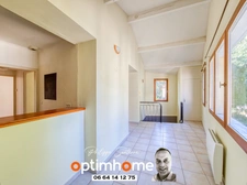 Ensemble Immobilier de Caractère offrant 2 Maisons, Jardin Méditerranéen piscine et Double Garage - Nîmes Saint Césaire