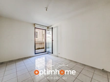 Appartement T3 2 chambres avec deux balcons + garage – Nîmes Centre-ville