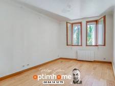 Ensemble Immobilier de Caractère offrant 2 Maisons, Jardin Méditerranéen piscine et Double Garage - Nîmes Saint Césaire