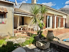 Maison Forbin – Plain-pied au calme absolu, intimité, garage, annexe et potentiel d’évolution
