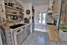 ✨SOUS COMPROMIS - PLUS DISPONIBLE À LA VENTE✨   Maison de caractère rénovée, avec volumes et charme, DPE B !!