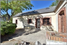 LES BAUX-SAINTE-CROIX – ANCIEN CORPS DE FERME, DEUX MAISONS ET 300 M² DE DÉPENDANCES SUR PLUS D’UN HECTARE