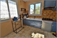 Maison familiale 4 chambres avec vie de plain-pied, sous-sol total et jardin de 1 380 m²