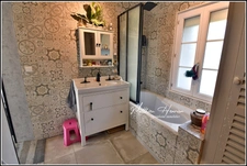✨SOUS COMPROMIS - PLUS DISPONIBLE À LA VENTE✨   Maison de caractère rénovée, avec volumes et charme, DPE B !!