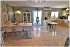 EN EXCLUSIVITÉ : MAISON DE PLAIN-PIED, 3 CHAMBRES, GARAGE ET DPE C