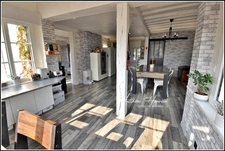✨SOUS COMPROMIS - PLUS DISPONIBLE À LA VENTE✨   Maison de caractère rénovée, avec volumes et charme, DPE B !!