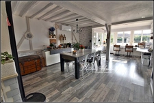 ✨SOUS COMPROMIS - PLUS DISPONIBLE À LA VENTE✨   Maison de caractère rénovée, avec volumes et charme, DPE B !!