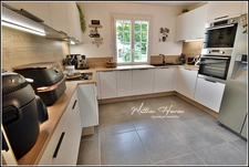✨SOUS OFFRE - PLUS DISPONIBLE À LA VENTE✨ Au calme, maison de 135 m², 4 chambres dont une suite parentale, DPE C !!!