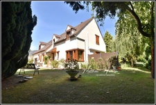 Majestueuse maison 6 chambres, 3 salles de bains/douche, 3 WC, bureau, garage, DPE C !