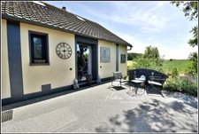 Maison sur sous-sol, véranda, 4 chambres, 2 dressing, 2 salles de bains, DPE D