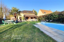 MAISON FAMILIALE - PISCINE - UN AIR DE VACANCES
