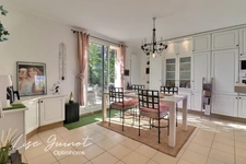PROPRIÉTÉ FAMILIALE - CADRE ENCHANTEUR