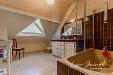 MAISON FAMILIALE - 5 CHAMBRES - RÉSIDENTIEL