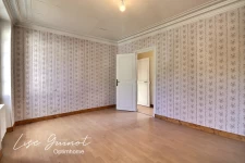 MAISON 3 CHAMBRES - 3 DÉPENDANCES - COUR INTÉRIEURE