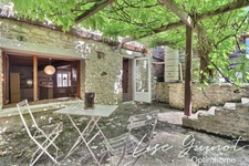 CHARME - CENTRE - JARDIN