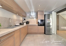 MAISON DE VILLAGE INTÉGRALEMENT RÉNOVÉE