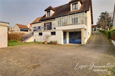 MAISON FAMILIALE - 5 CHAMBRES - RÉSIDENTIEL