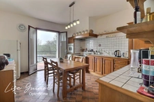 MAISON FAMILIALE - 5 CHAMBRES - RÉSIDENTIEL