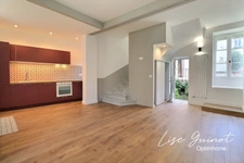 MAISON DE VILLE + JARDINET