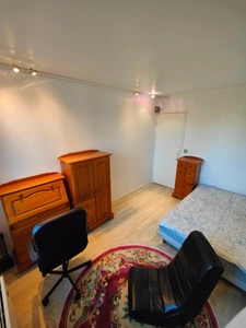Maison à vendre 6 pièces MONTIGNY LE BRETONNEUX (78)