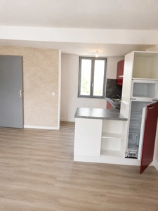 GAN - 64 - Maison de ville rénovée de 55 m² – Idéale pour un premier achat ou un investissement locatif