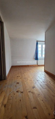 A ROMERIES 59730 - MAISON DE CARACTERE A FORT POTENTIEL EN COEUR DE VILLAGE - 4 A 6 CHAMBRES 