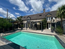Belle maison en pierres à Bonnemain