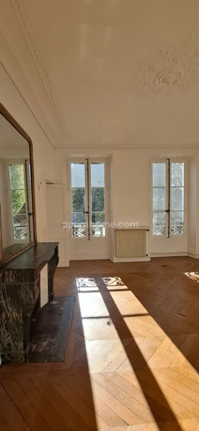 A LOUER F3 98m² env - VERSAILLES Notre-Dame (78)