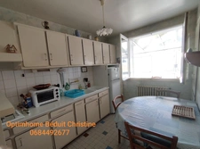 RUFFEC. Maison de 65 m² sur sous -sol, véranda, terrain 1954 m² clos.
