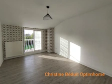 SAINT FRONT en Charente, maison 90 m², rénovée 3 chambres, abri pour voiture et terrain 1017 m²