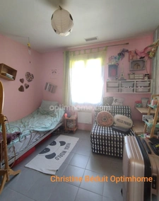 Charente, Châteauneuf, à Birac, maison plain-pied 93 m², 4 chambres, terrain de 1360 m²