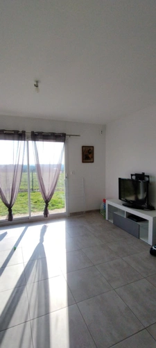 SAINT-GENIS-D'HIERSAC. Maison plain pied de 2019, 94 m², terrain 1515 m²