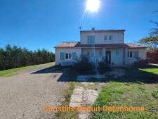 CHARENTE, COULGENS, maison 131 m² 4 chambres, terrain de 2000 m².