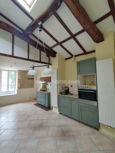 CHARENTE / AIGRE. Exclusivité : Maison en pierre rénovée de 195 m² avec jardin clos 1169 m².