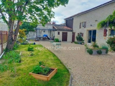 CHARENTE/AIGRE. Maison en pierre rénovée, 3 chambres(poss 4) avec jardin clos 1169 m² (gite ou chambres d'hôtes)