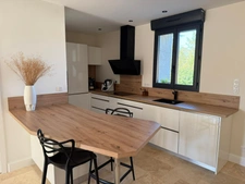 En Charente à Champniers, maison rénovée de 112.50 m², terrasse bois, terrain 500m²