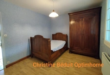Charente, à Touvre, maison 4 chambres, véranda, terrasse, terrain clos 2067 m²