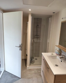 Gond-Pontouvre, maison de 130 m², balcon, garage et dépandances.