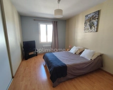 Charente, à Vars, maison de plain pied de 137 m², 4 chambres, véranda, piscine, garage et terrain clos 1002 m²